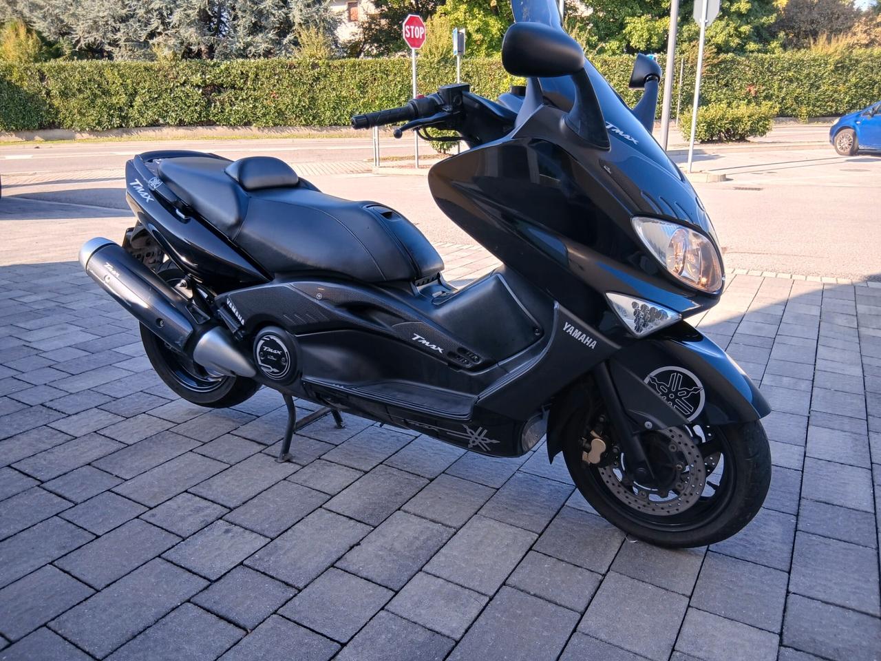 Yamaha T Max Black edition__valuto permute con auto