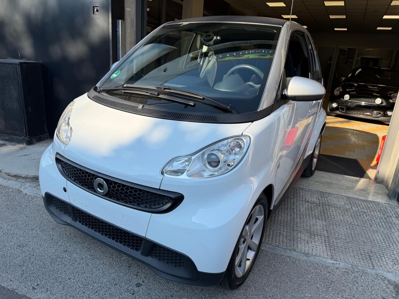 Smart ForTwo 1000 45 kW MHD coupé pure