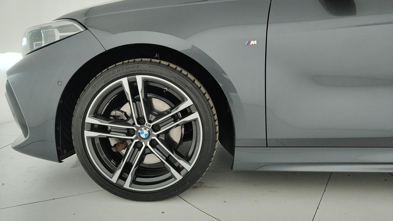 BMW Serie 1 F40 - 116d Msport auto