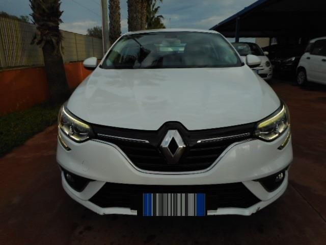 RENAULT M&eacute;gane 1.5 dCi 110 CV EDC Limited N1 AUTOCARRO