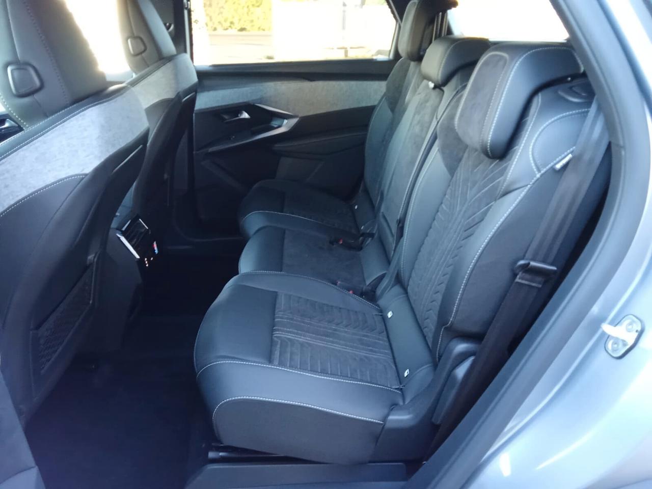 Peugeot 5008 Hybrid 145 e-DCS6 GT 7 Posti