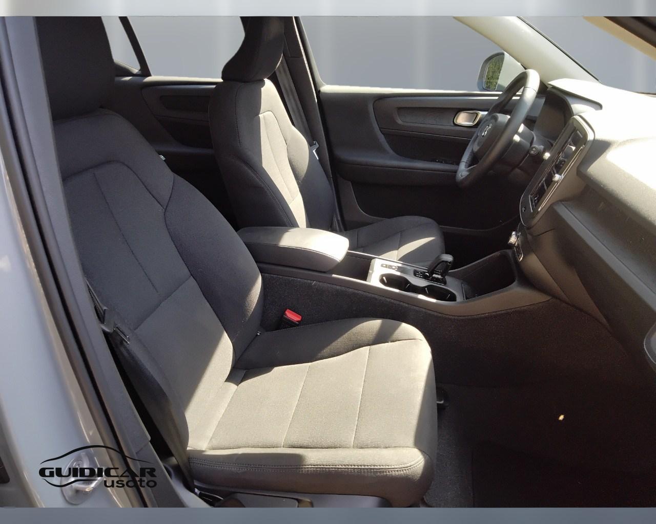 VOLVO XC40 2023 - XC40 1.5 t2 Essential auto