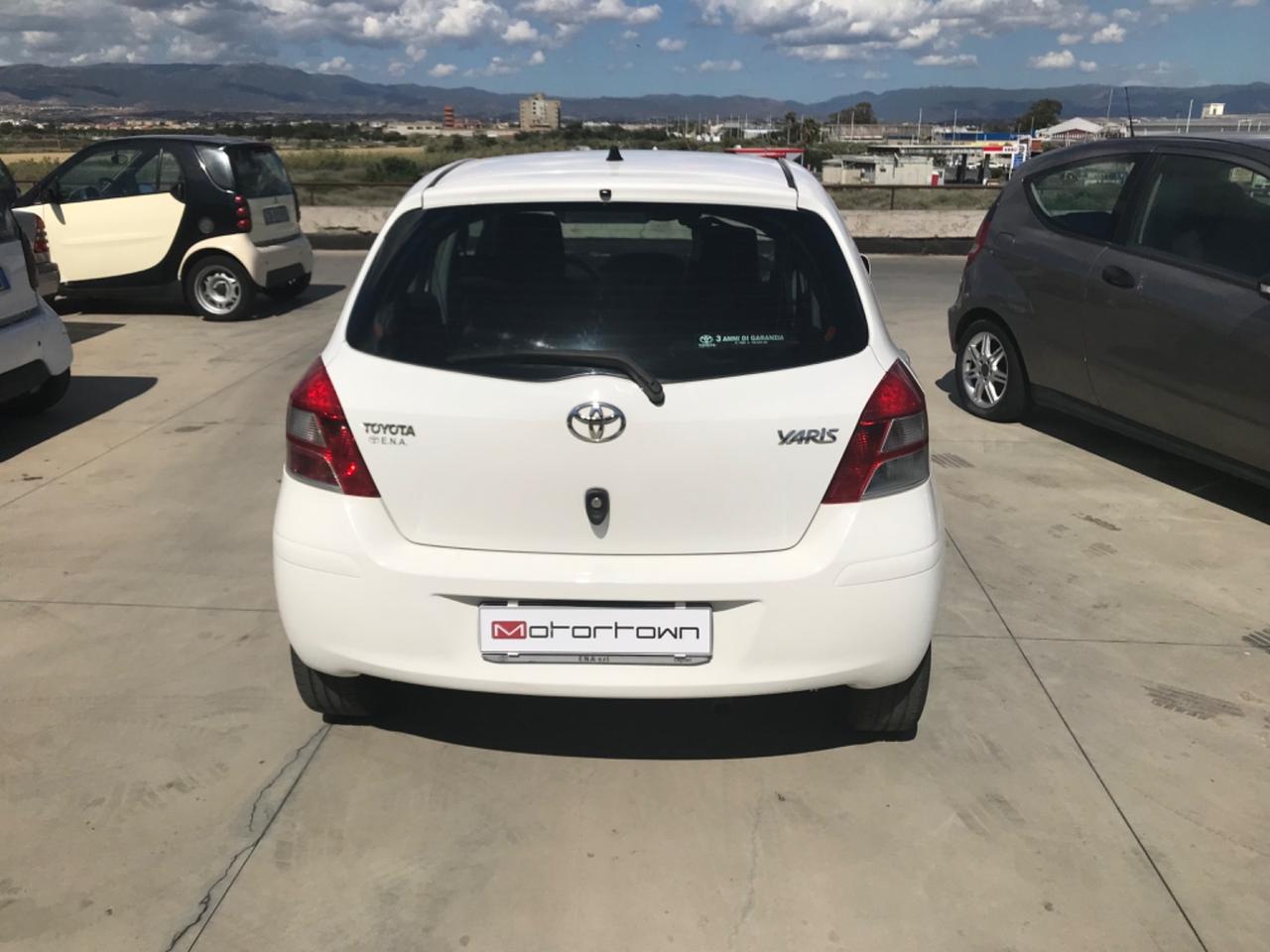 TOYOTA Yaris 2ª serie - 2011 1.3 Bz 5 Porte Sol