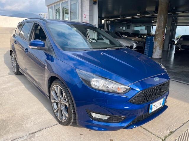 Ford Focus 1.5 TDCi 120 CV Start&Stop SW ST Line Business AUTOCARRO N1