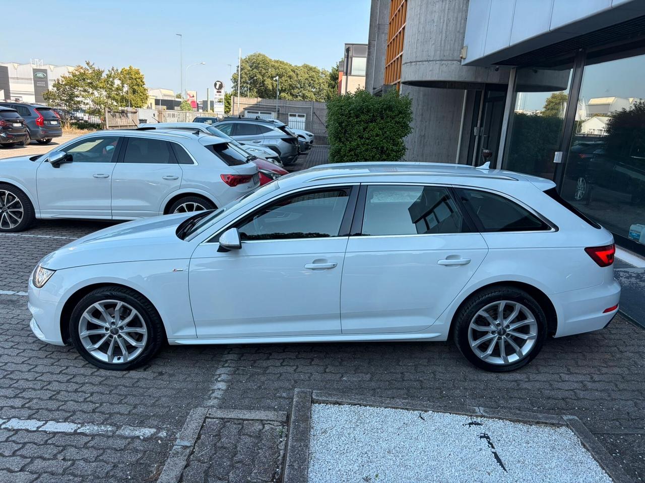Audi A4 Avant 2.0 tdi ultra S-Line Sport 150cv s-tronic