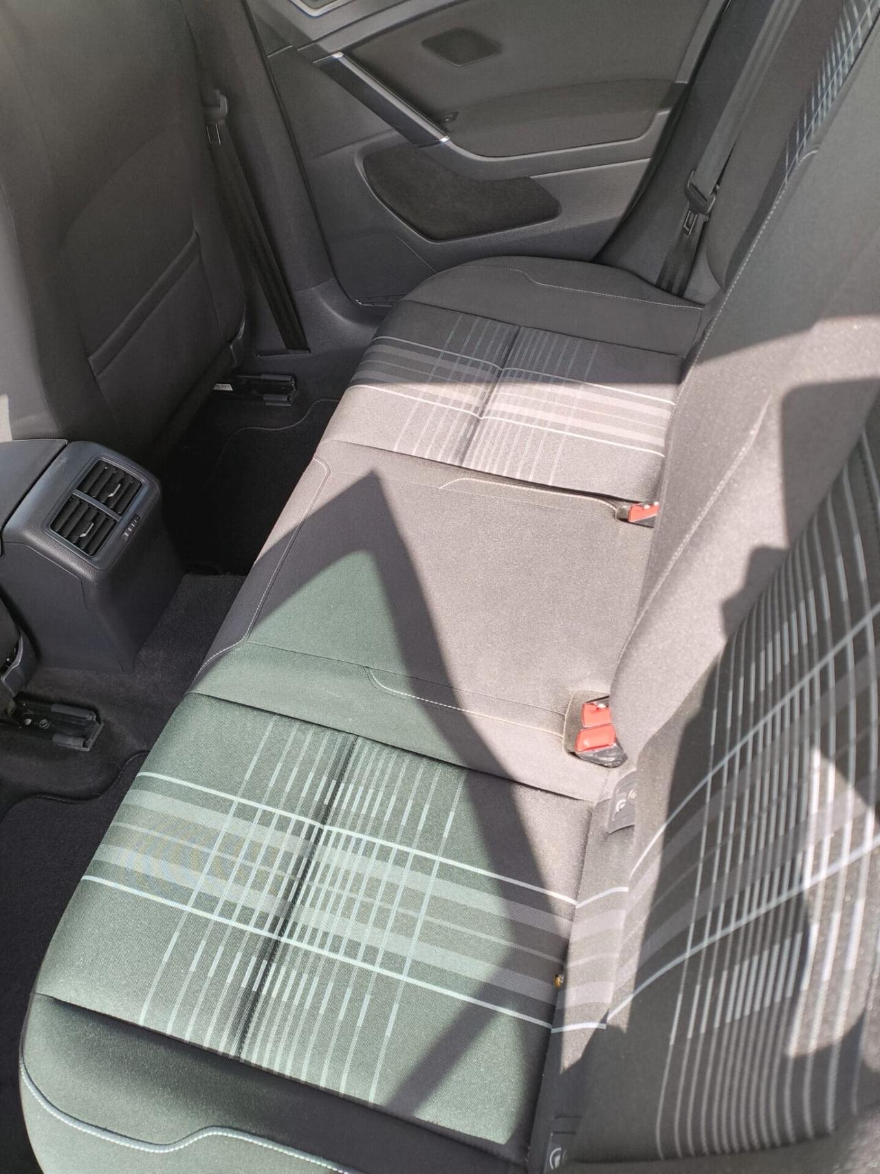 Volkswagen Golf 1.6 TDI 110 CV 5p. Com.line Lounge