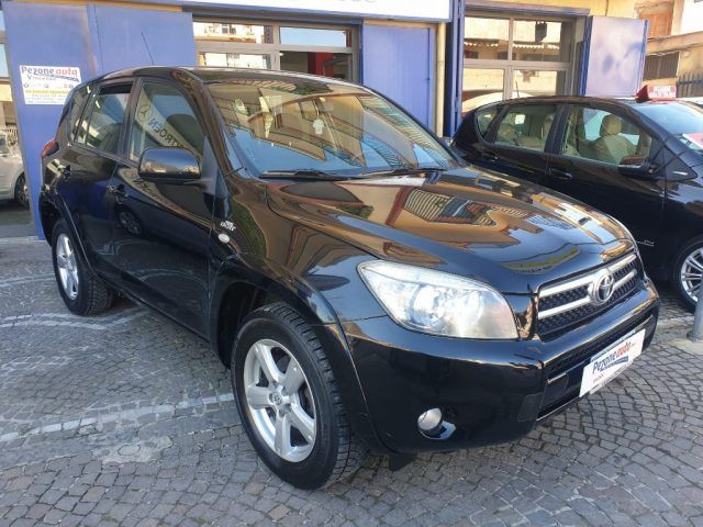 TOYOTA RAV 4 MY23 RAV4 2.2 D-Cat 177 CV Luxury