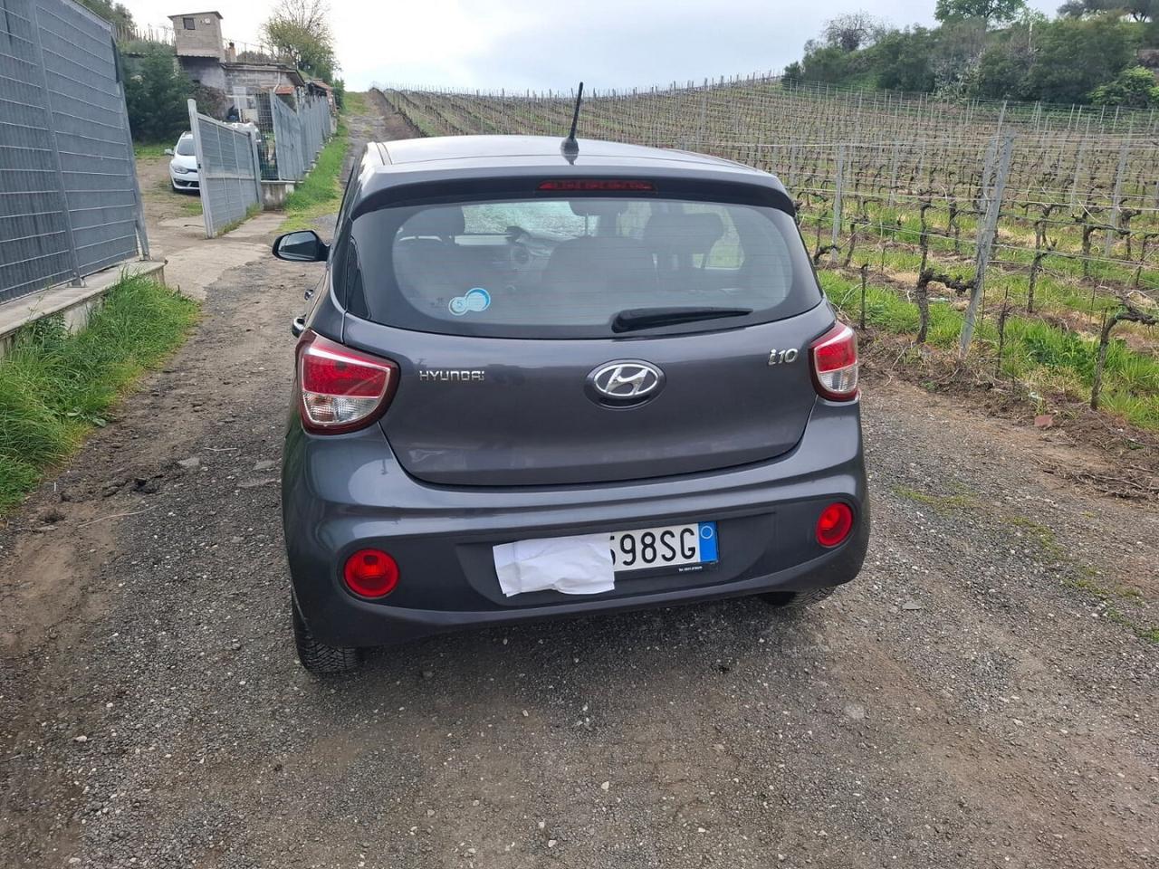 HYUNDAI I10 MPI STYLE 2017 SINISTRATA MARCIANTE