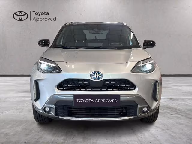 TOYOTA Yaris Cross 1.5 Hybrid 5p. E-CVT AWD-i Adventure
