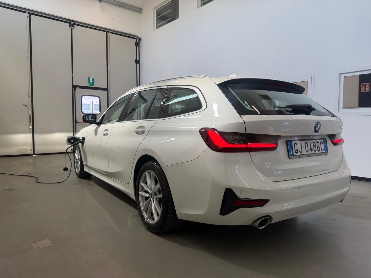 Bmw 320e Touring Business Advantage