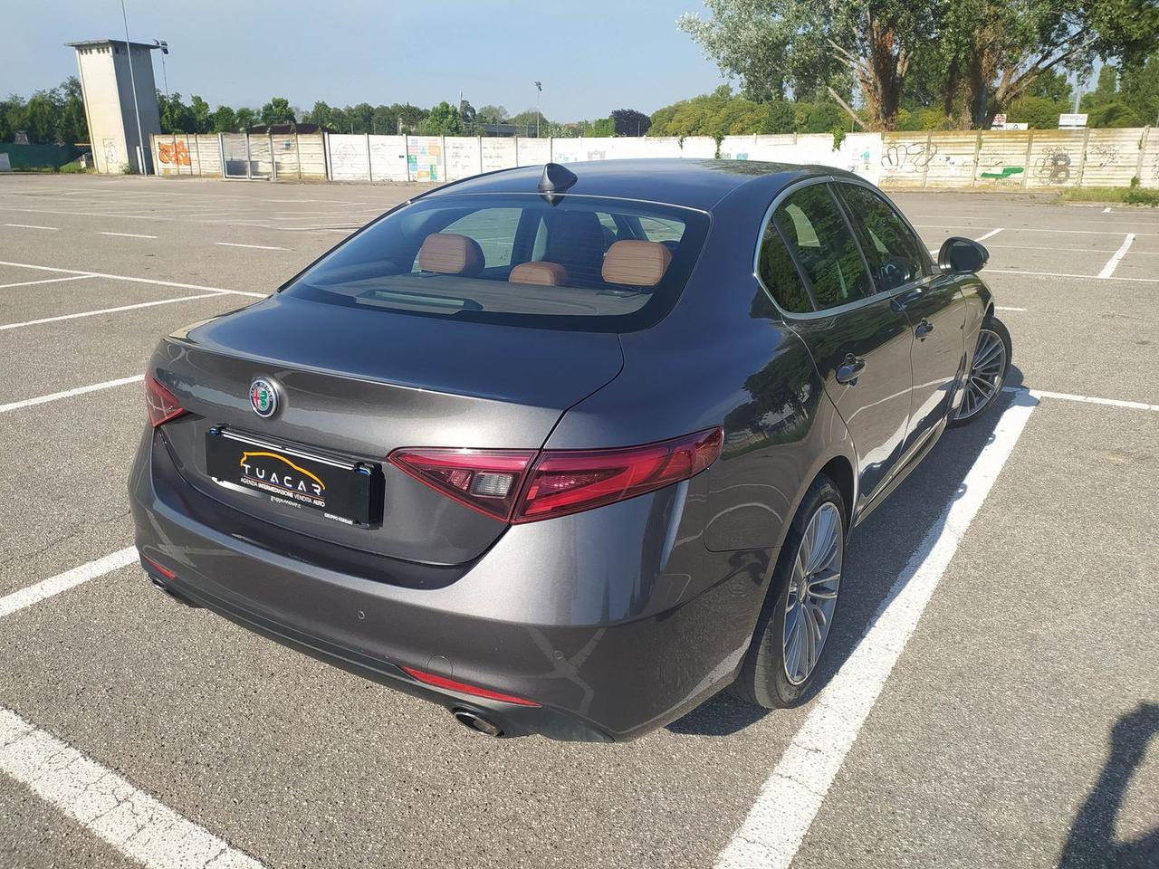 Alfa Romeo Giulia Business Launch Edition 2 #11365