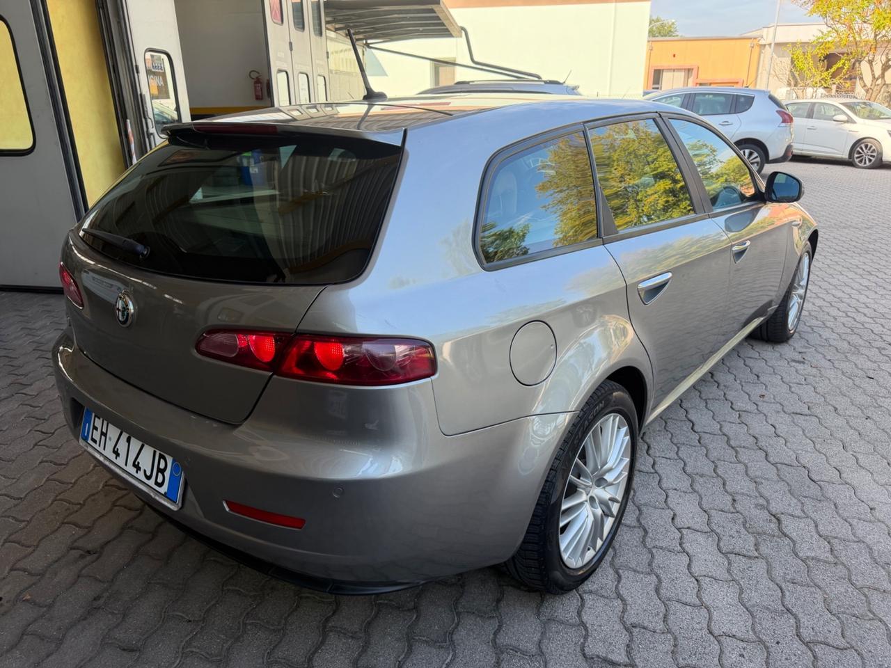 Alfa Romeo 159 2.0 JTDm Sportwagon Distinctive
