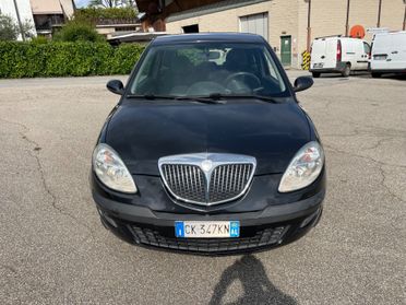 Lancia Ypsilon 1.2 16V Platino