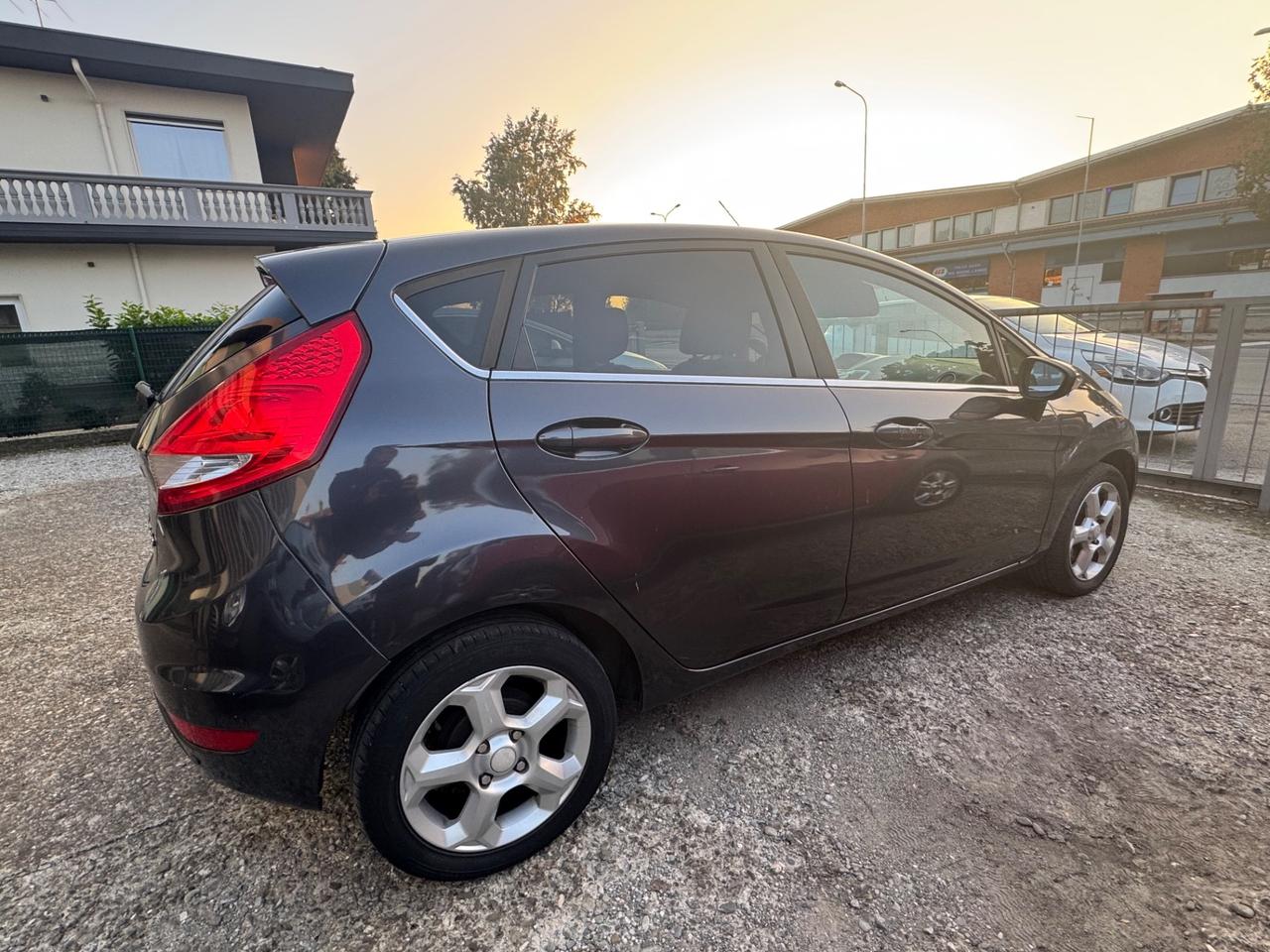 Ford Fiesta 1.4 5 porte Bz.- GPL Titanium