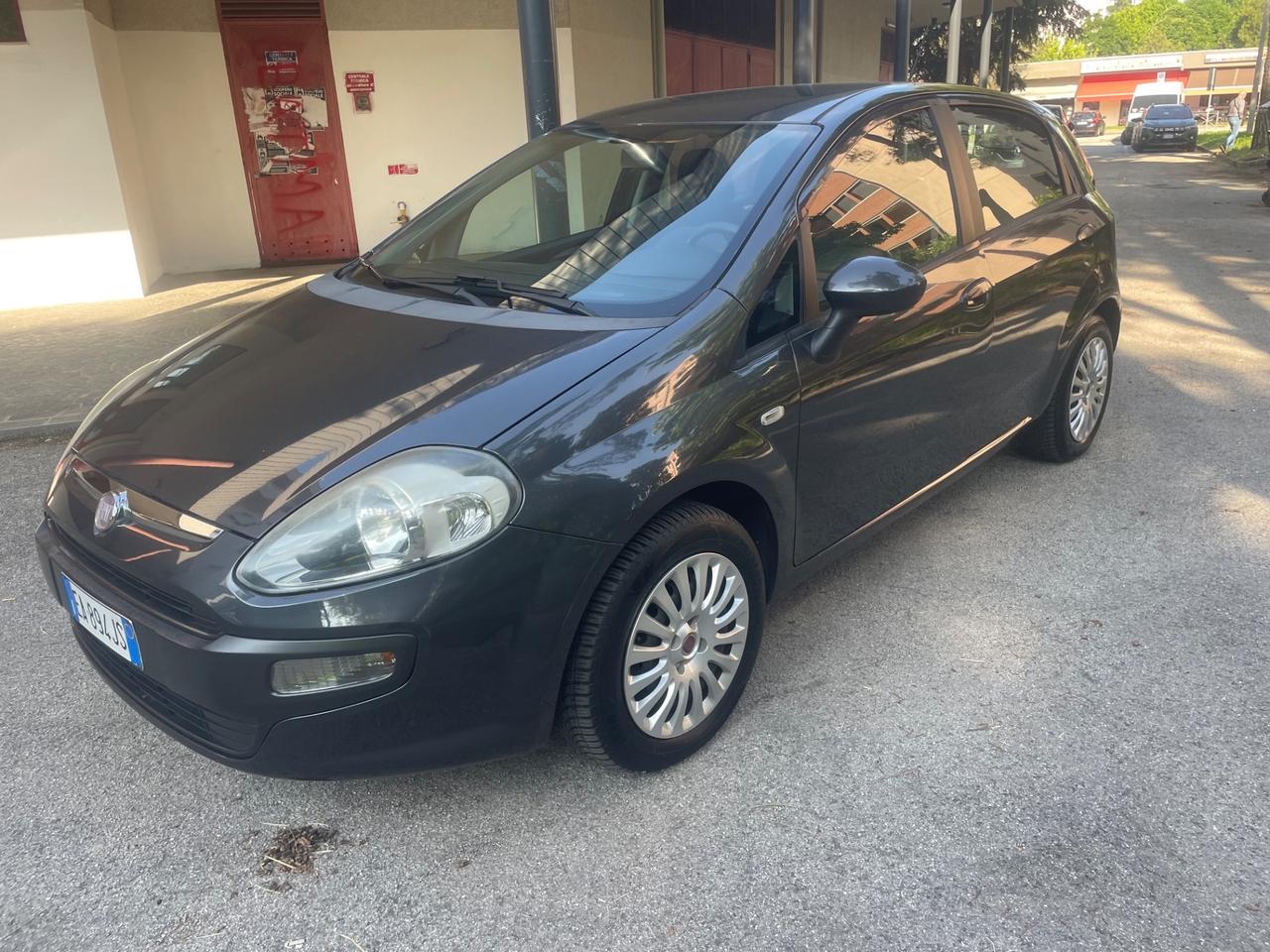 Fiat Punto Evo 1.2 benzina per neo pat pronta al uso