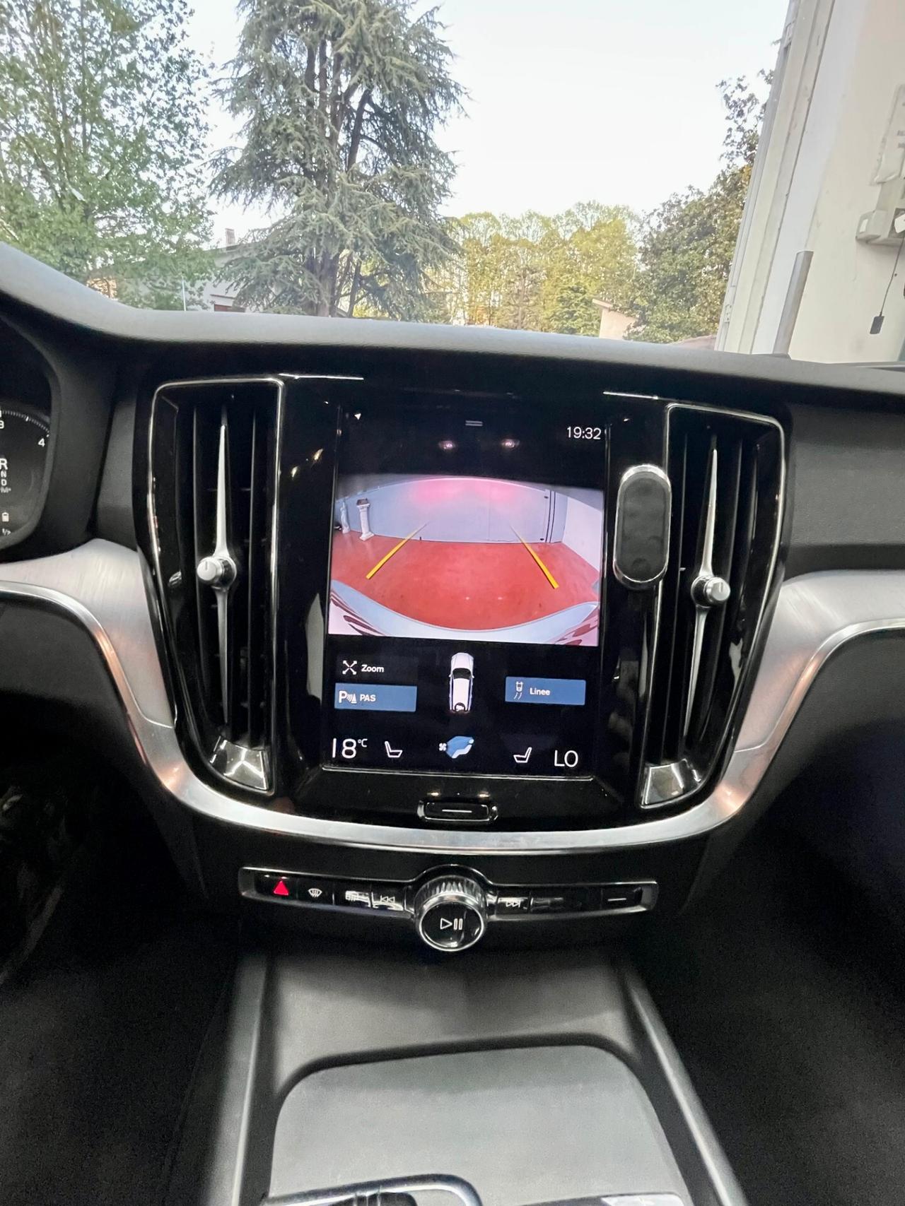 Volvo V60 B4 2.0d IVA ESPOSTA TAGLIANDI UFFICIALI VOLVO