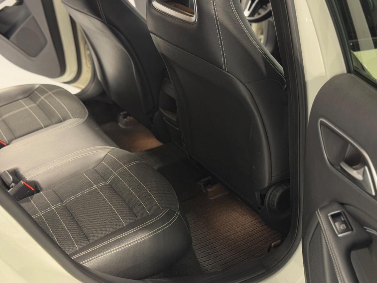 Mercedes-benz GLA 220 CDI Automatic 4Matic Premium