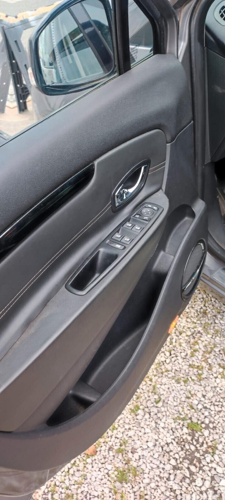 Renault Scenic Scénic XMod 1.6 dCi 130CV Start&Stop Bose