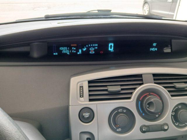 RENAULT Scenic 1.6 16V Dynamique