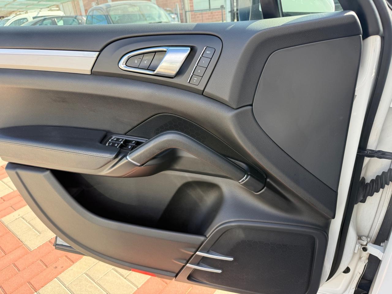 Porsche Cayenne 3.0 Diesel 245CV SOSPES.PNEUMATICHE