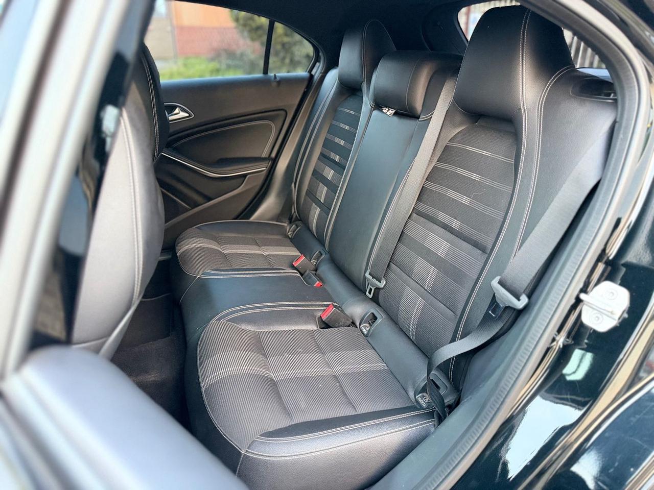 Mercedes-Benz A 180 Premium A 180 D BlueEFFI #9536