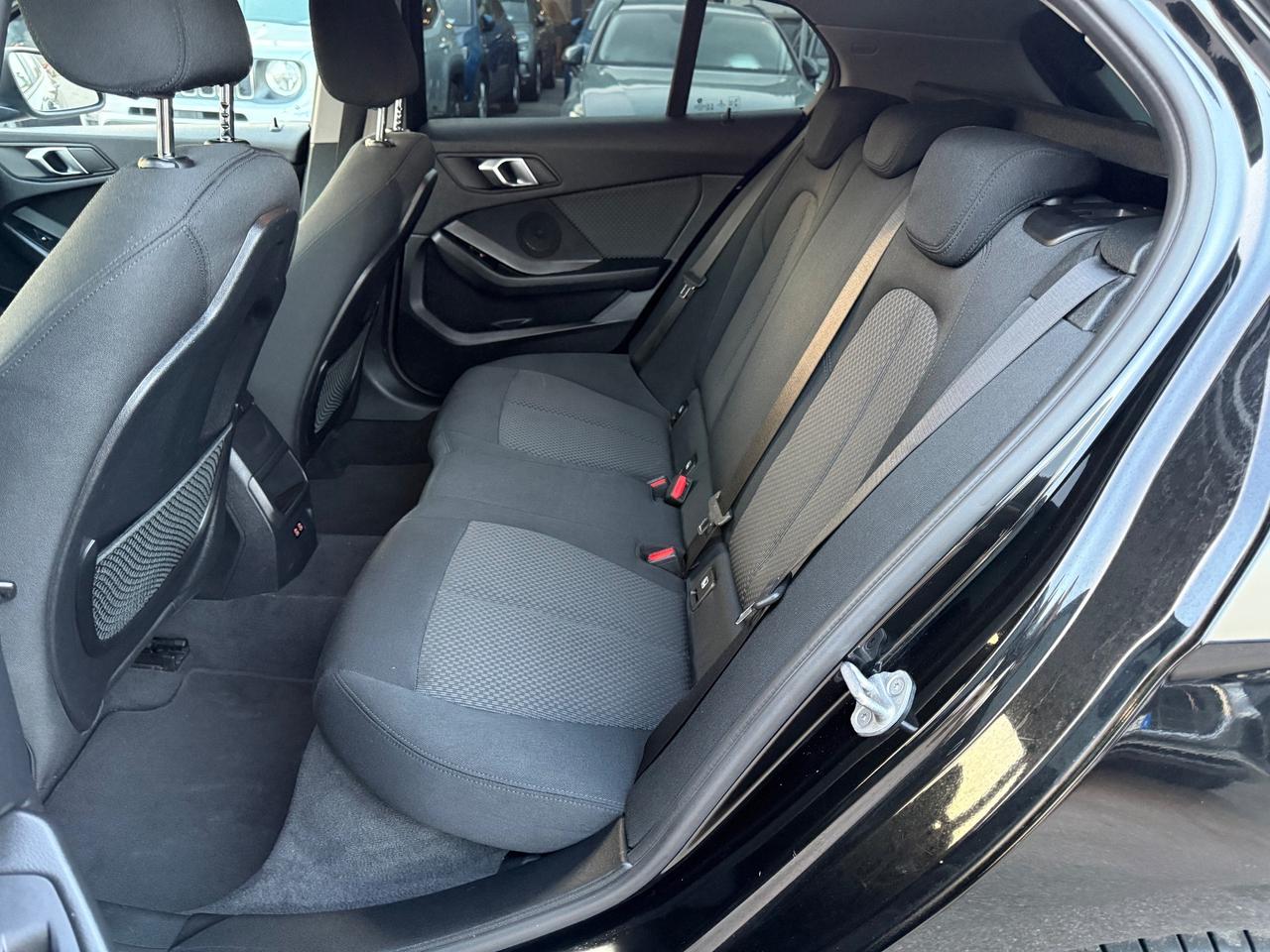 Bmw 116d 5p. Automatico Business Advantage