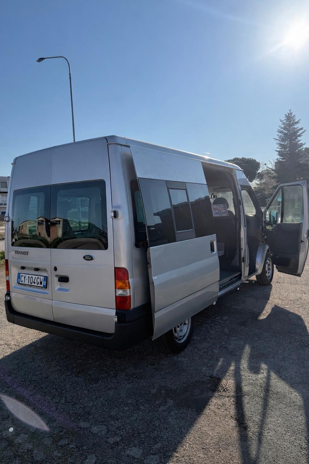 Ford transit 2.0 9 posti