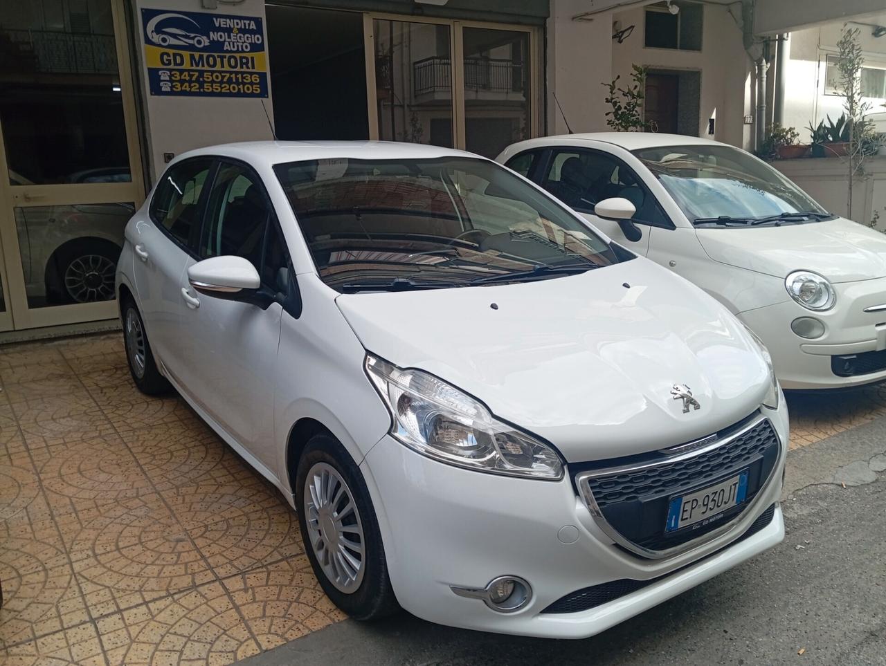 Peugeot 208 1.4 HDi 68 CV 5 porte Allure