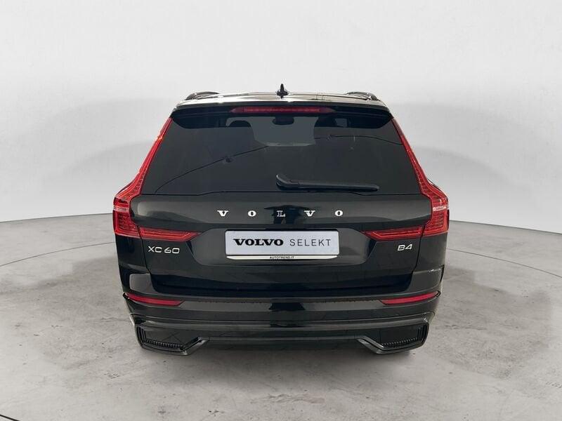 Volvo XC60 B4 197+14 CV Automatica Mild Hybrid Benzina LED Plus Dark