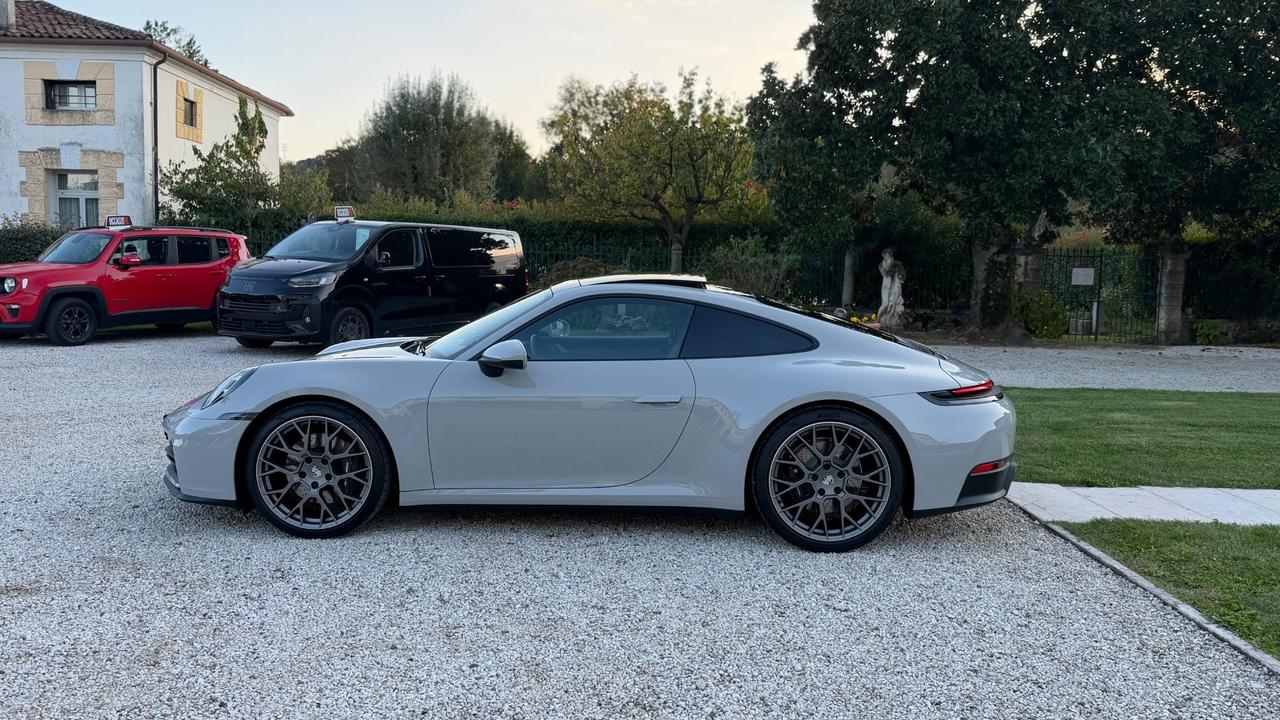 Porsche 911 Carrera 992.2