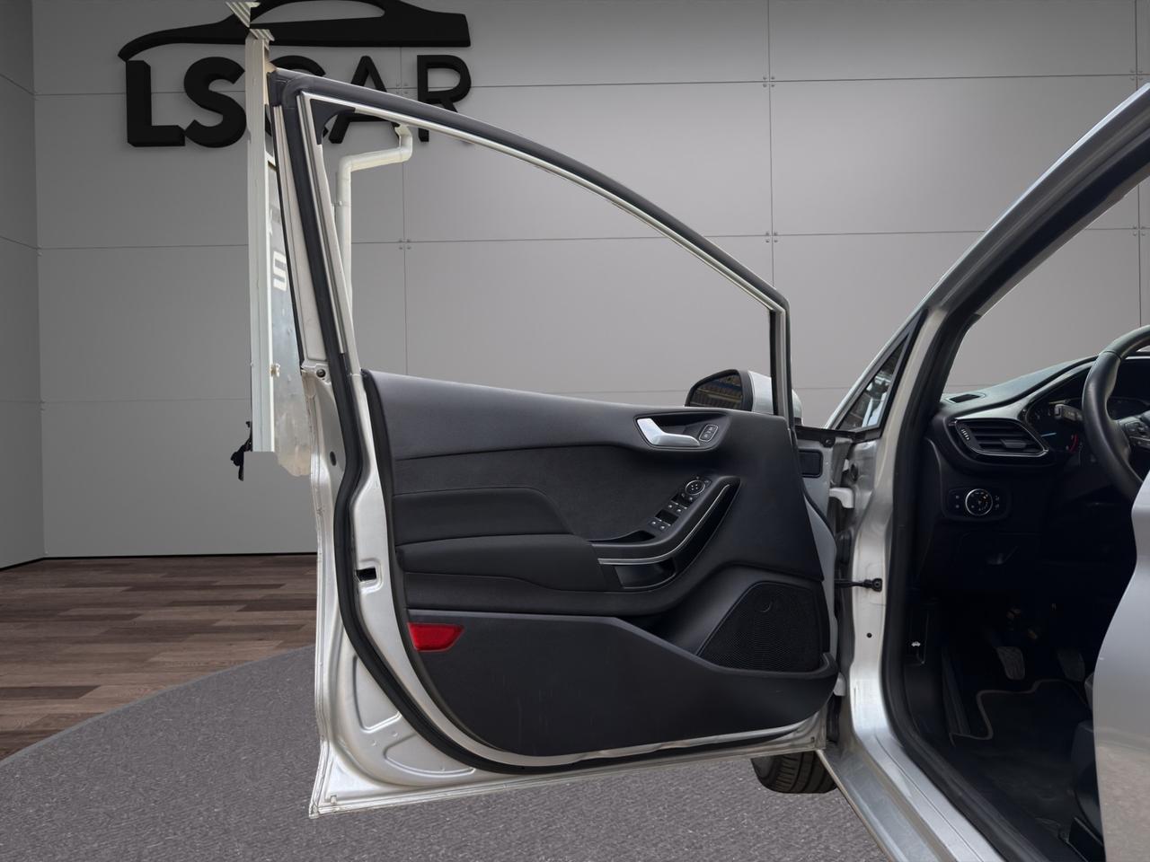 Ford Fiesta 5p 1.1 Titanium Gpl 75cv