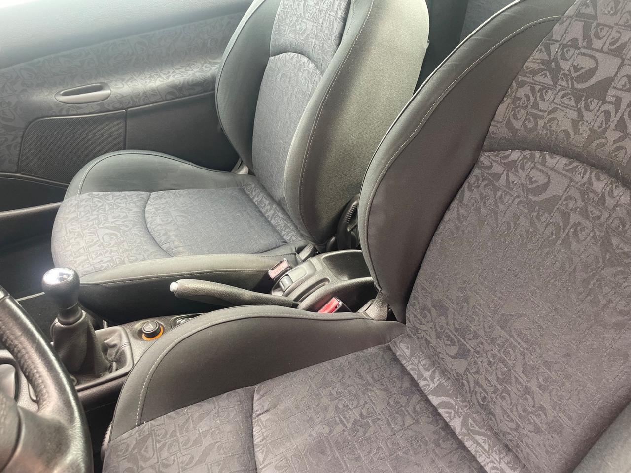 Peugeot 206 1.6 16V CC