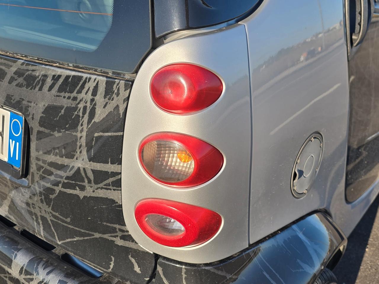 Smart 700 city-coupé pure (45 kW)