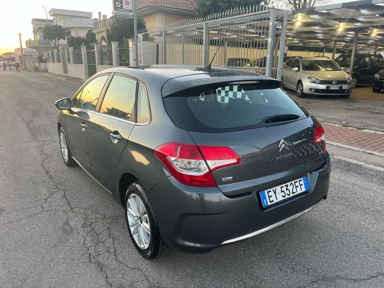 Citroen C4 1.6 e-HDi 115 Exclusive Unipro 2015