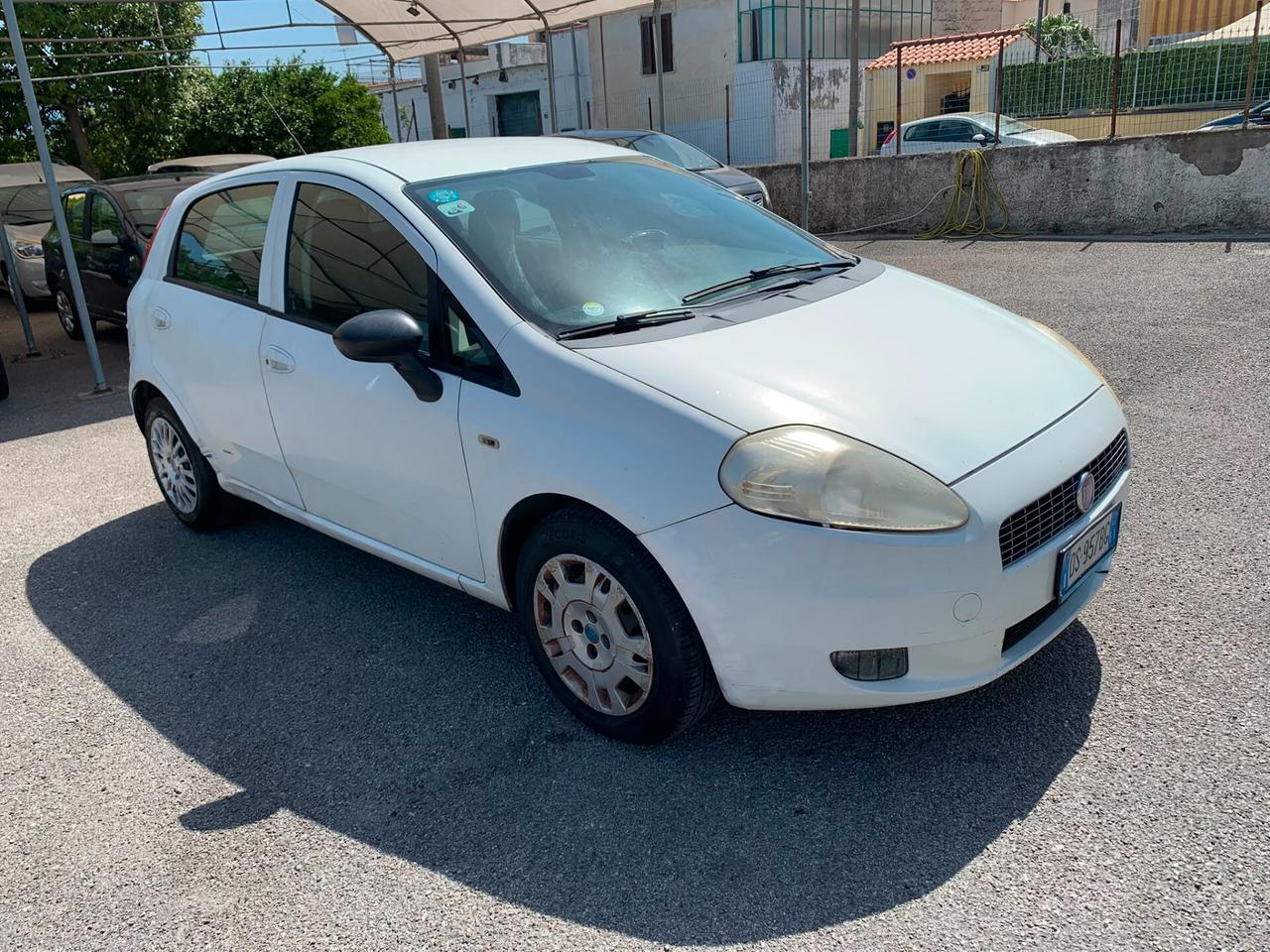Fiat Grande Punto 1.3 Mjet 75cv 5 porte Dynamic