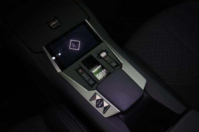 DS AUTOMOBILES DS 4 004379 PureTech 130 aut. Cross Trocadero