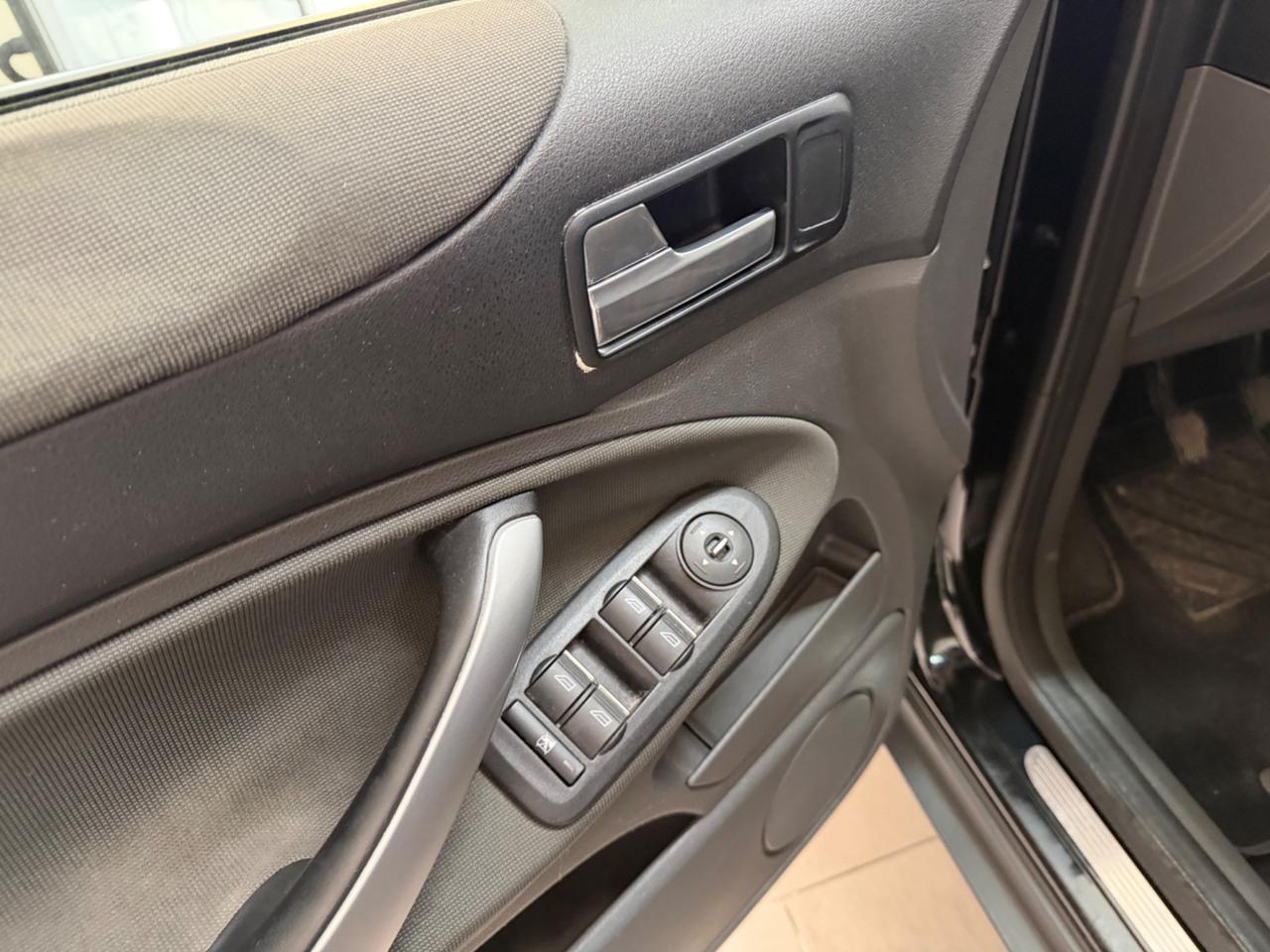 Ford Kuga 2.0 TDCI 140 CV 2WD Titanium