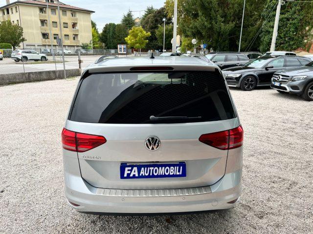 VOLKSWAGEN Touran 1.6 TDI 115 CV SCR DSG R LINE EXCLUSIVE *7 POSTI*