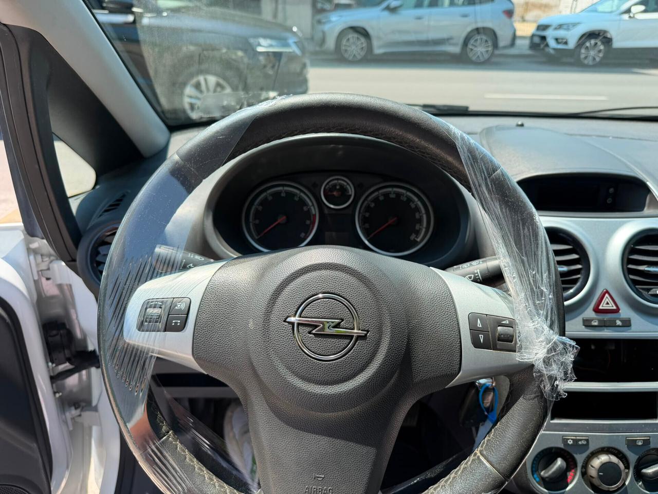 Opel Corsa 1.2 5 porte Elective