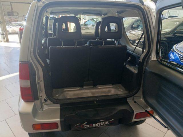 SUZUKI Jimny 1.3i 16V cat 4WD JLX