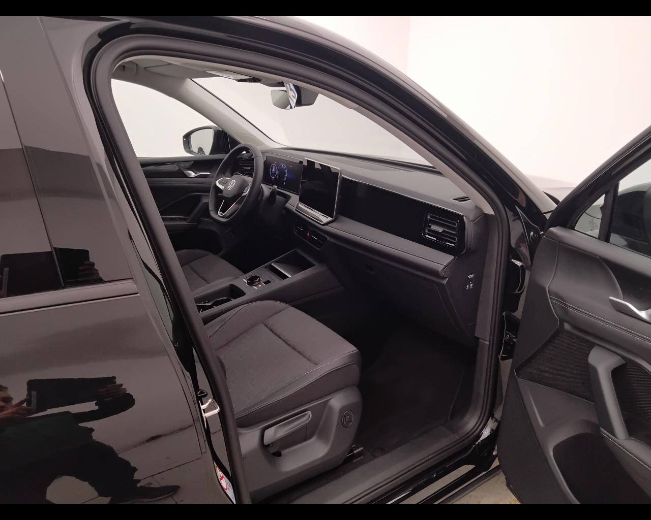 VOLKSWAGEN Tiguan III 2024 - Tiguan 1.5 tsi ehybrid Edition Plus 204cv dsg