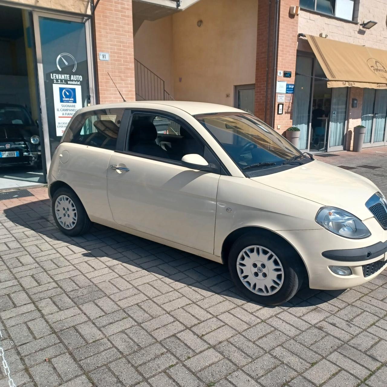 158.148KM YPSILON 1.2 NEOPATENTATI PIANTONE STERZO NUOVO