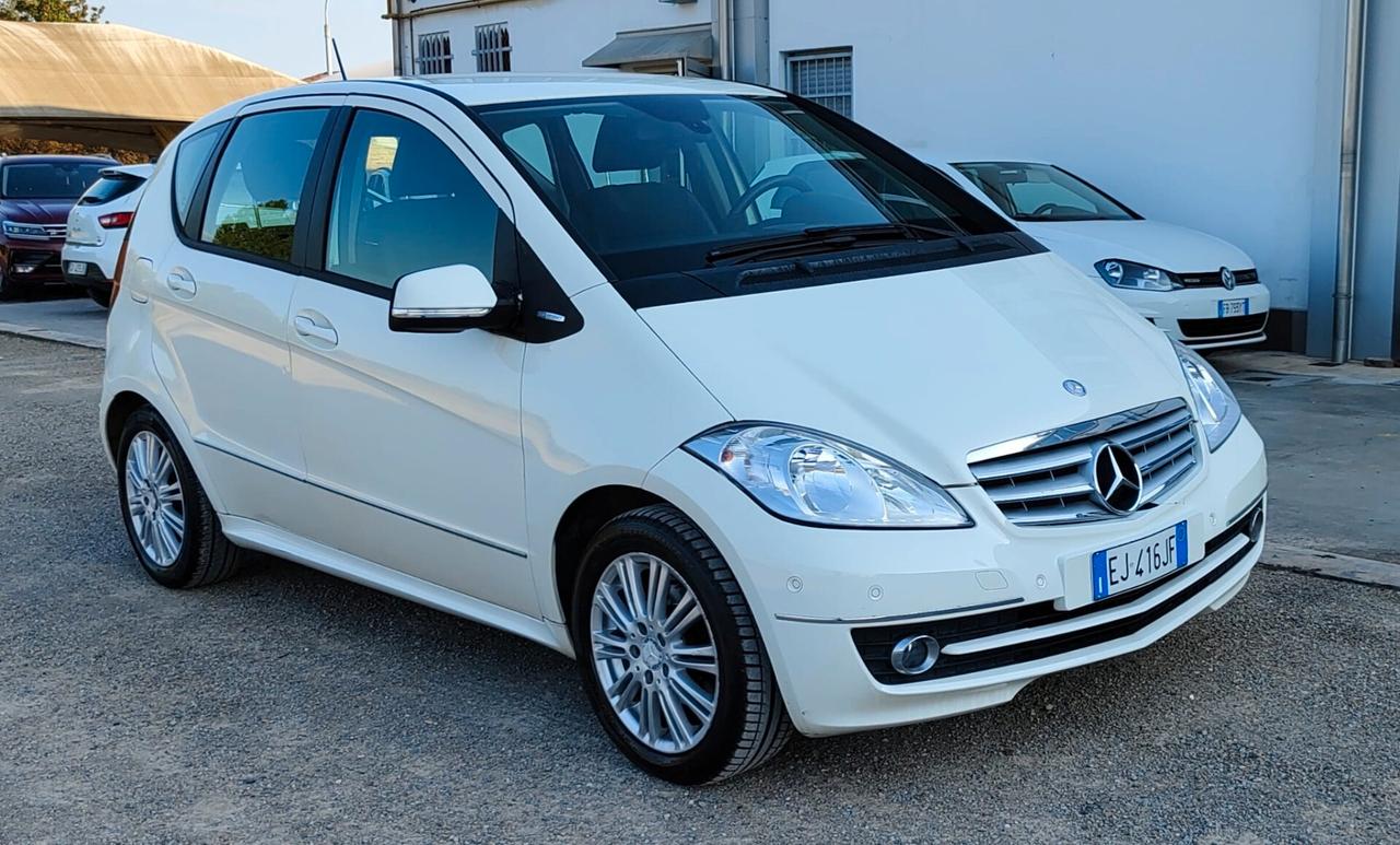 Mercedes-benz A 160 BlueEFFICIENCY Coupé Special Edition