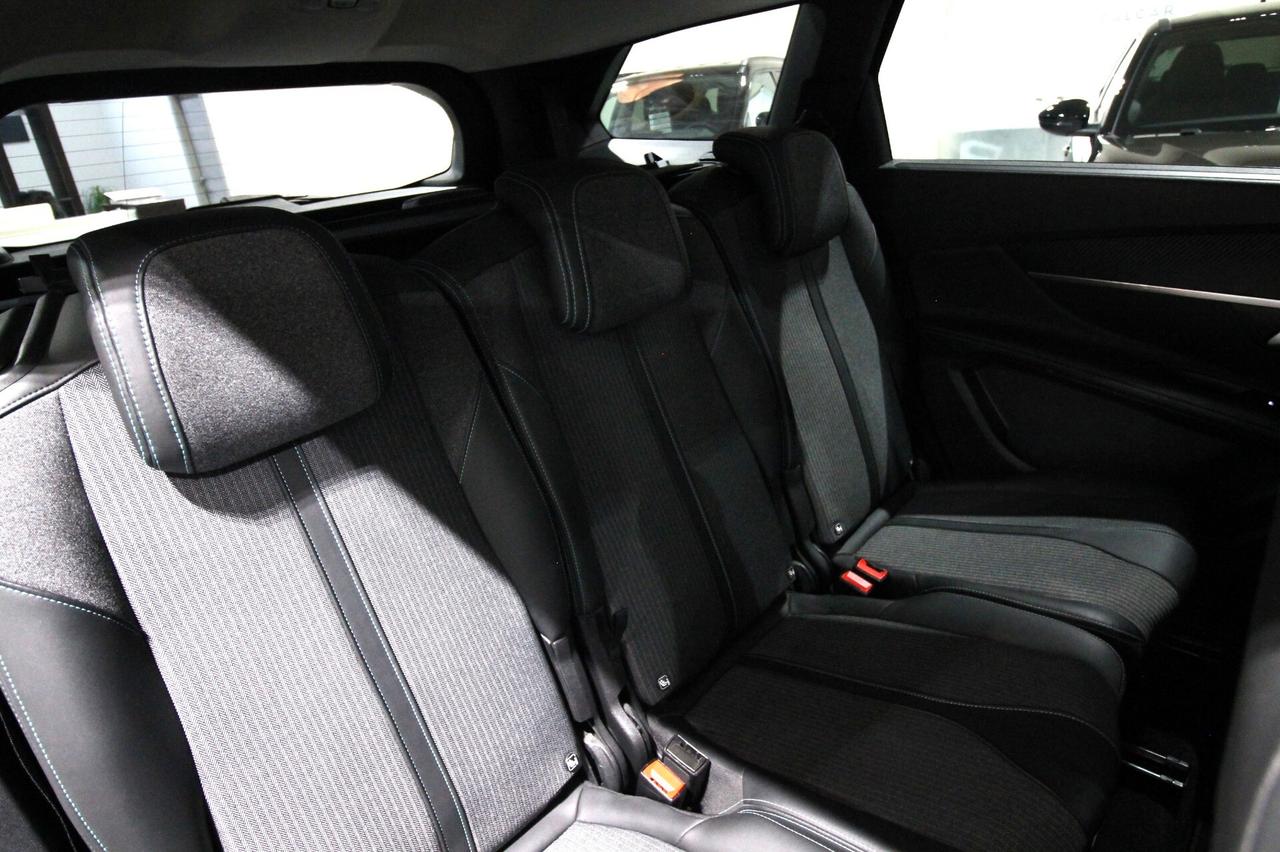 PEUGEOT 5008 1.5 130 CV ALLURE