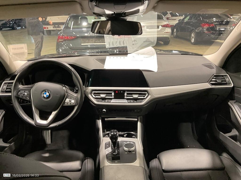 BMW 316D 122CV STEPTRONIC 48V BUSINESS ADVANTAGE ( FARI LED - BMW DIGITAL COCKPIT - PELLE - NAVI - MIRROR - PDC )