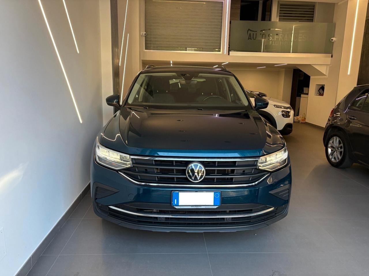 Volkswagen Tiguan 2.0 DSG Life 150 cv - 2021