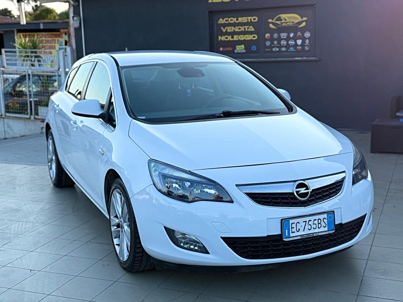 Opel Astra 2.0 CDTI 165CV 5 porte Cosmo S