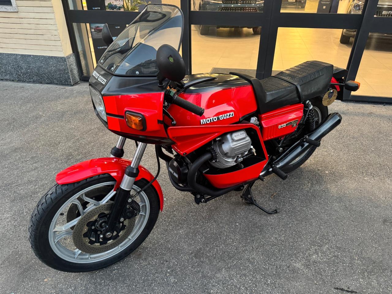 Moto Guzzi 850 Le Mans 2