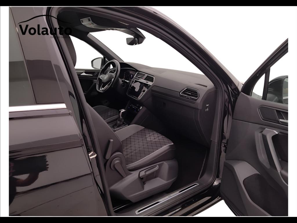 VOLKSWAGEN Tiguan II 2021 - Tiguan 1.5 tsi R-Line 150cv dsg