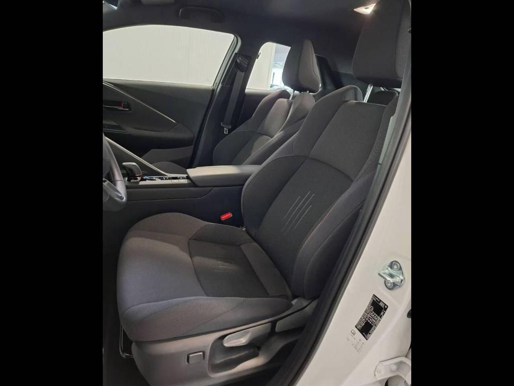 Toyota C-HR 2.0 PHEV Active FWD e-CVT